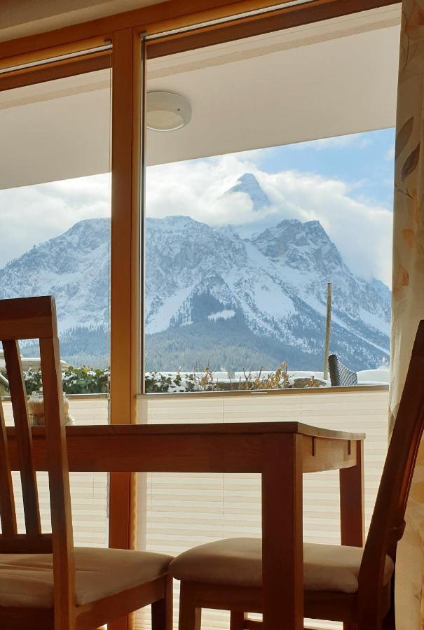 Haus Angelika Lägenhet Ehrwald Exteriör bild